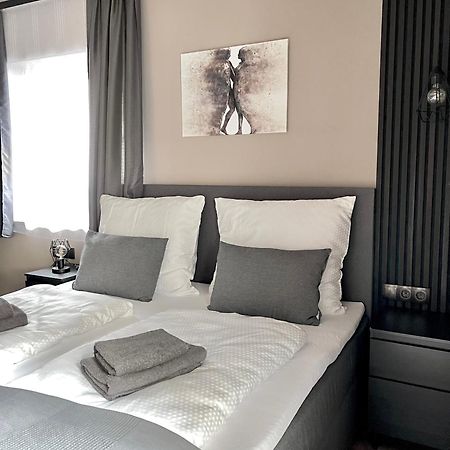 The Steakhouse - Guest Rooms 蓬高圣约翰 外观 照片